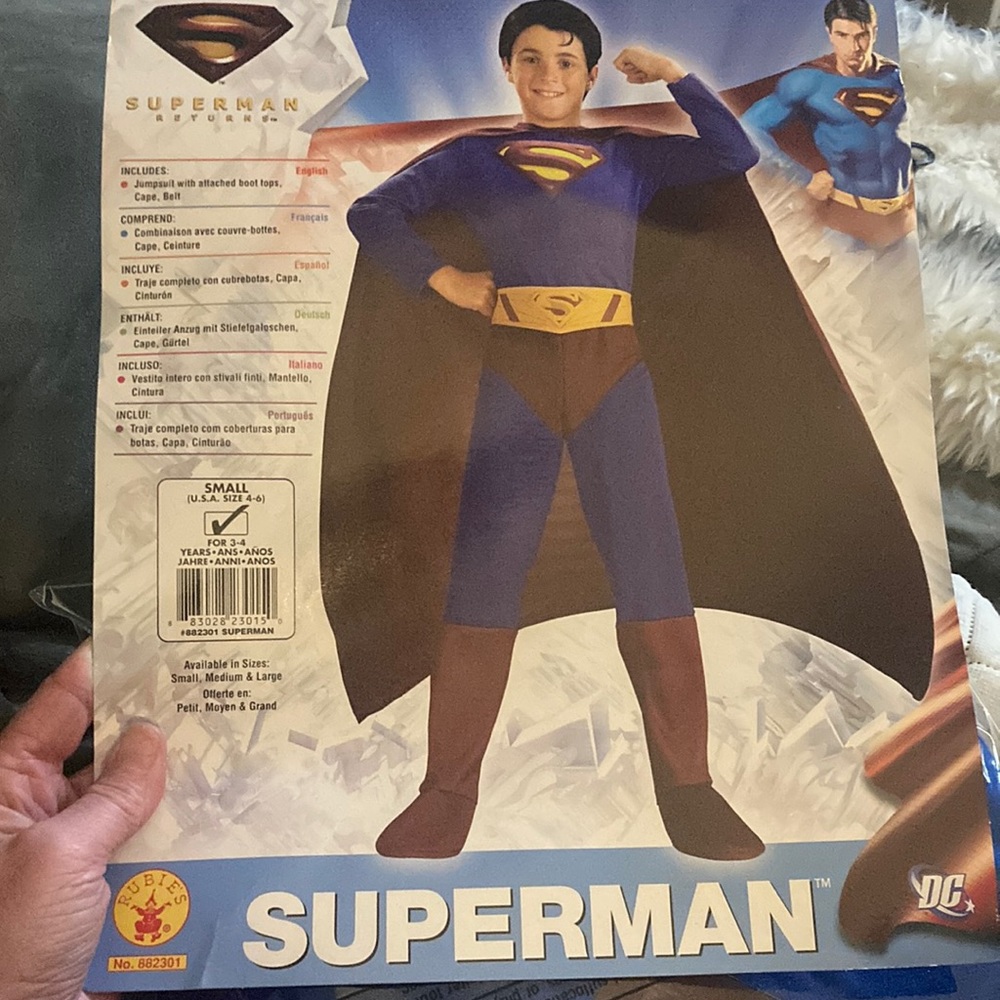 Superman Returnes Jumpsuit Halloween costume Costume: Boys Size 4-6
